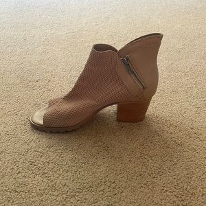 Walking Cradles Tan Opened Toed Heels